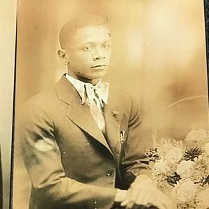 Meet your Posher, Barry